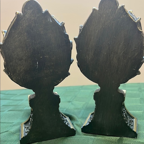 Gold and Black Artichoke Bookends - Picture 4 of 7